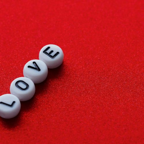 L&rsquo;Amour sous Haute Surveillance : Chronique d&rsquo;une Parentalité Pancréatique au Royaume de Glycémieland